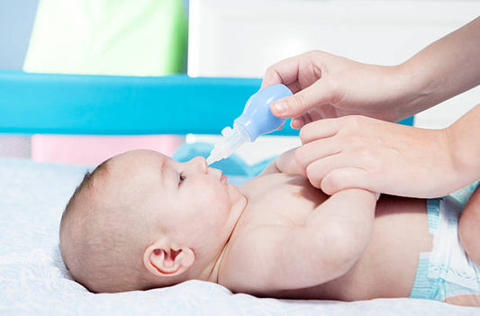 Cómo limpiar la nariz de un bebé con moquetes: Guía práctica para padres