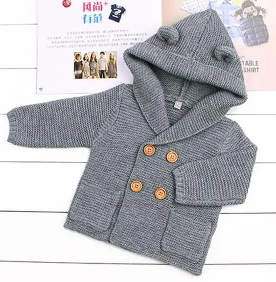 Chaqueta de Punto con Capucha para Bebés y botones de madera