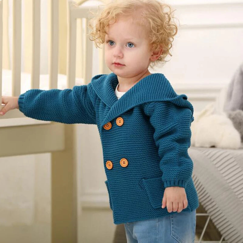 Chaqueta de Punto con Capucha para Bebés y botones de madera