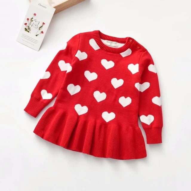 Vestido de invierno con estampado de corazones para niña