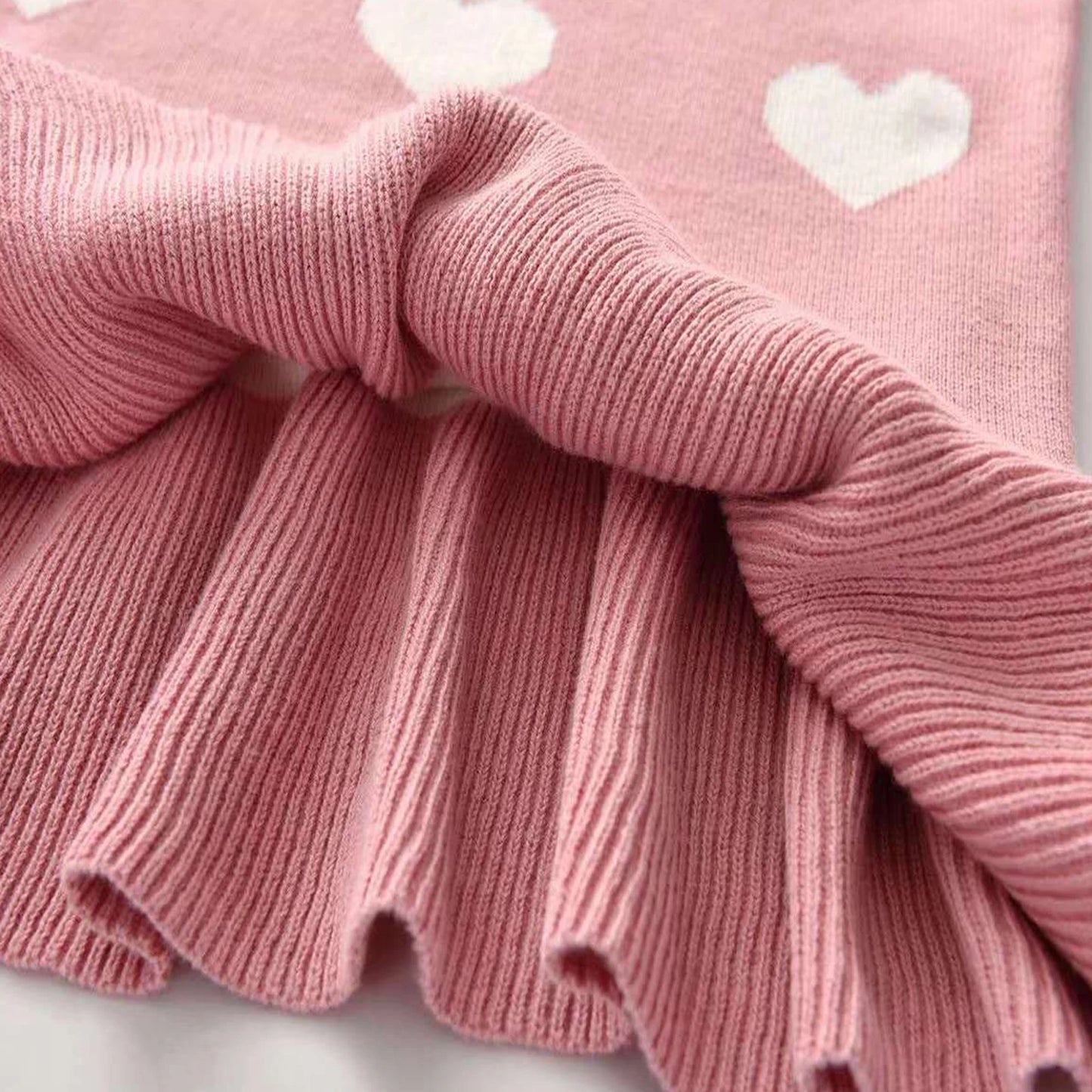 Vestido de invierno con estampado de corazones para niña